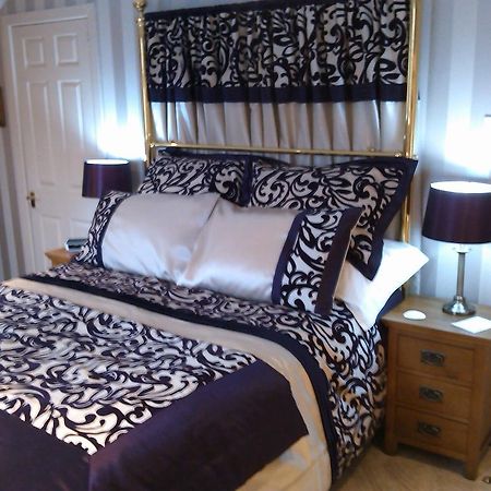 The Old Chapel B&B ลอสท์วิธีล ห้อง รูปภาพ