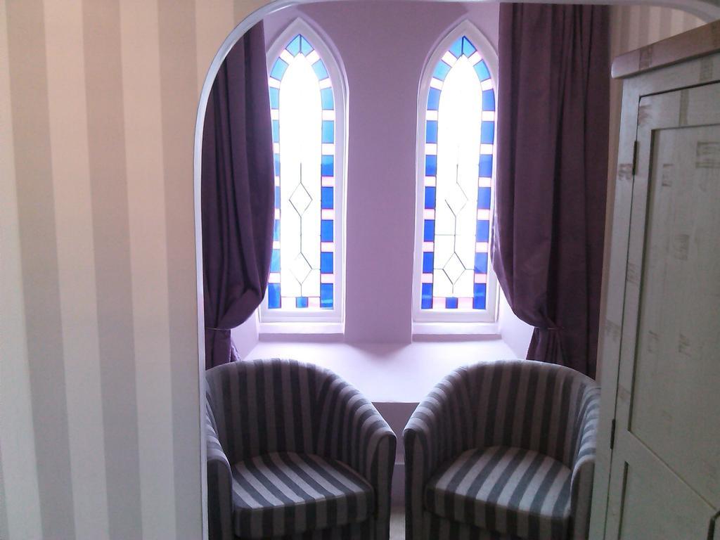 The Old Chapel B&B ลอสท์วิธีล ห้อง รูปภาพ
